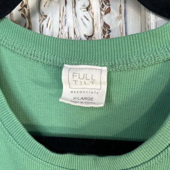 Curated  YMI White and Full Tilt Green Women's Cropped Tank Tops Bundle - Picture 6 of 9